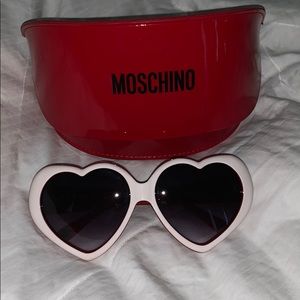 ❤️ R A R E Moschino Heart Sunglasses